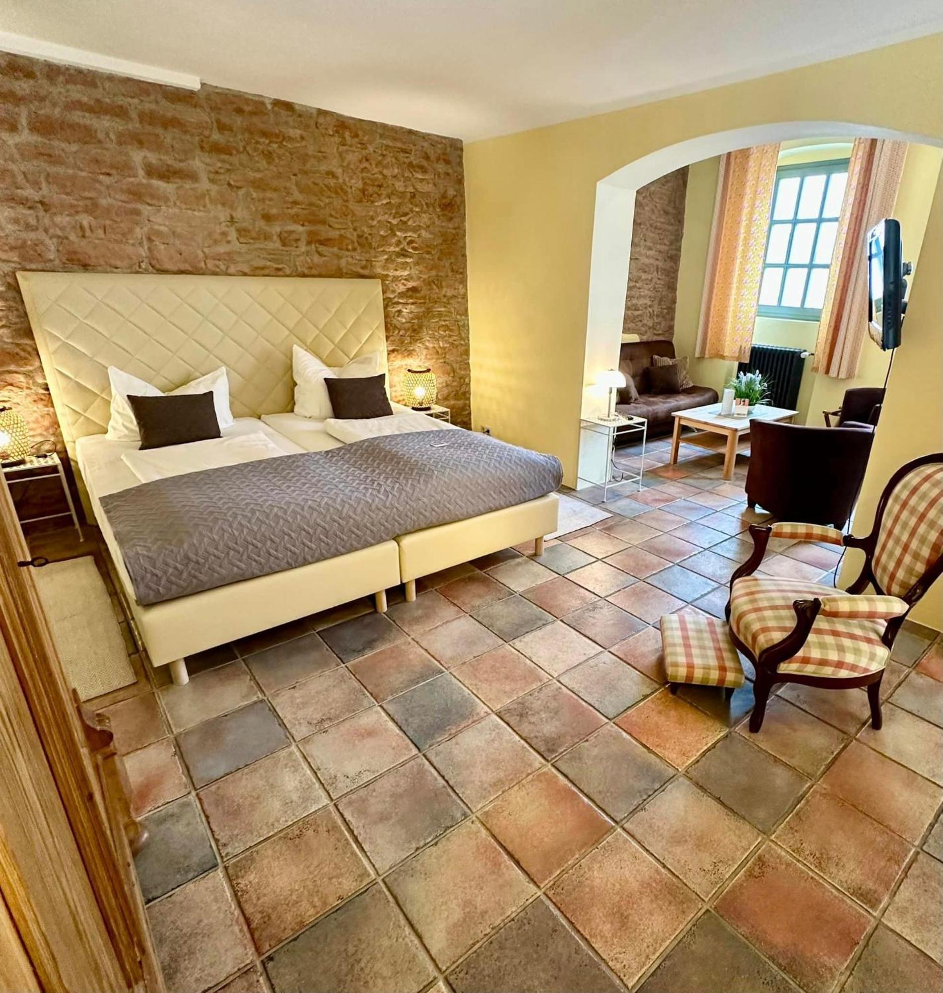 Heinrichs Winery Bed & Breakfast Langenlonsheim Buitenkant foto
