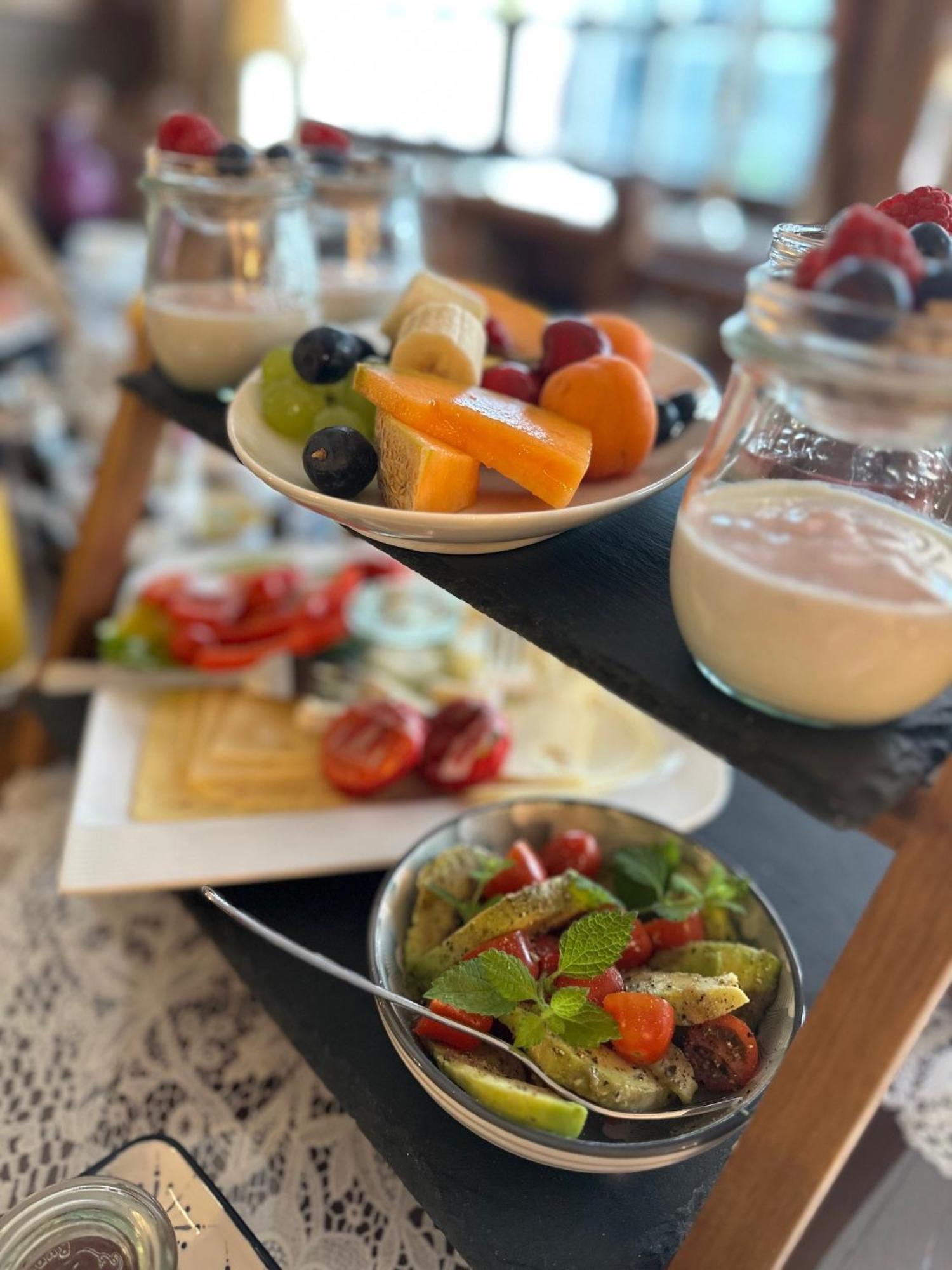 Heinrichs Winery Bed & Breakfast Langenlonsheim Buitenkant foto